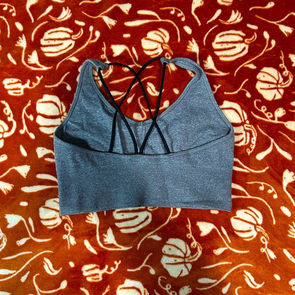 Sports bra super stretchy